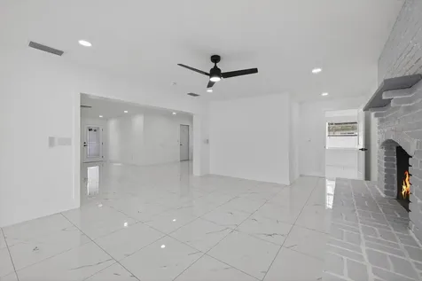 1864 Paradise Lane Clearwater FL 33756