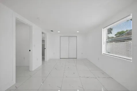 1864 Paradise Lane Clearwater FL 33756