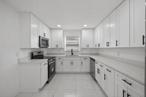 1864 Paradise Lane Clearwater FL 33756