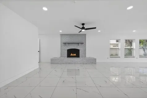 1864 Paradise Lane Clearwater FL 33756