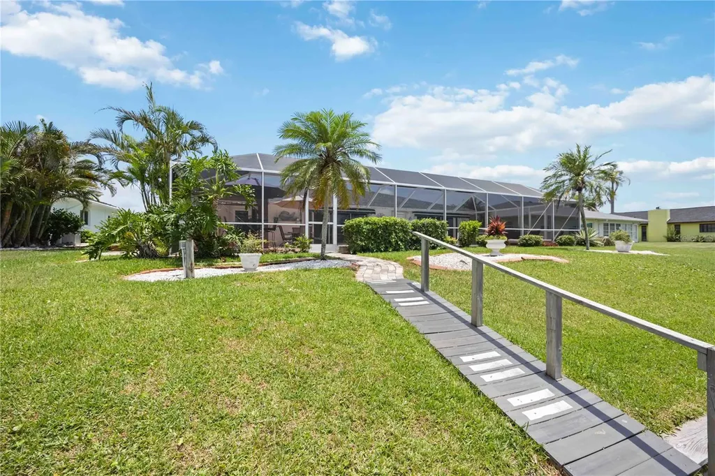 965 E Gondola Drive Venice FL 34293