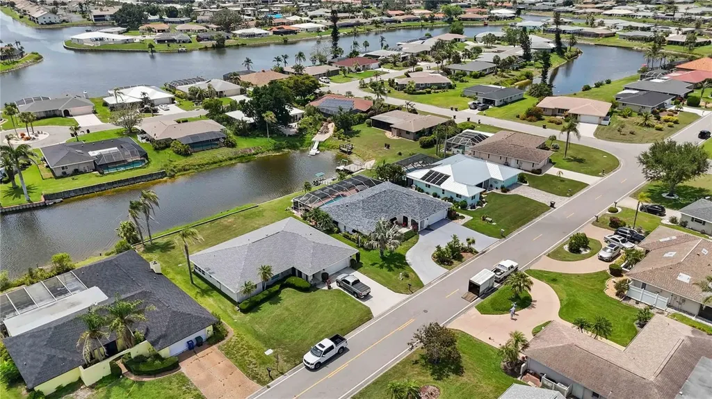 965 E Gondola Drive Venice FL 34293