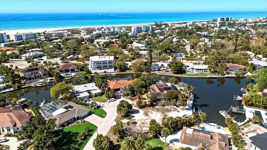 5448 Azure Way Sarasota FL 34242