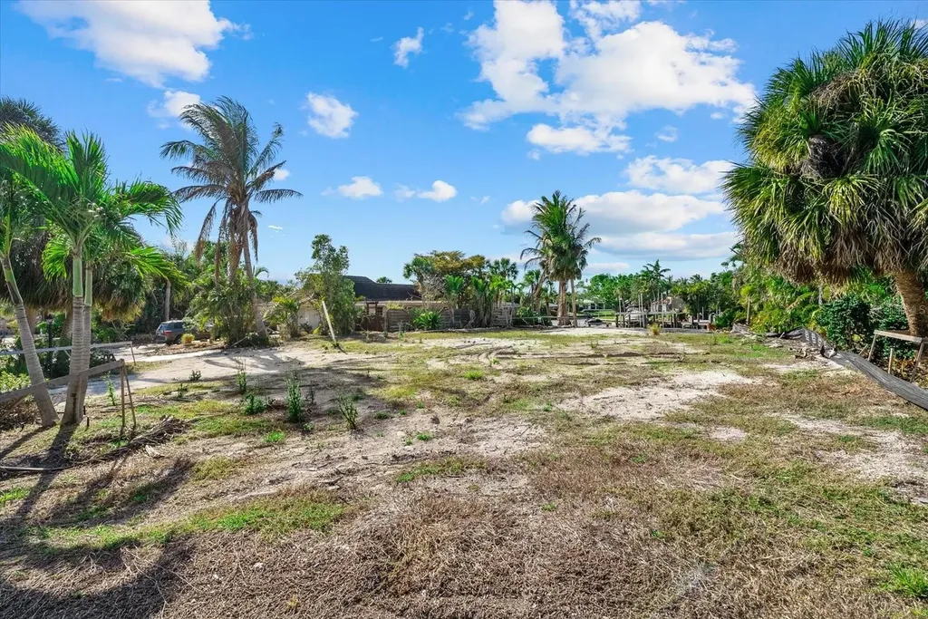 5448 Azure Way Sarasota FL 34242