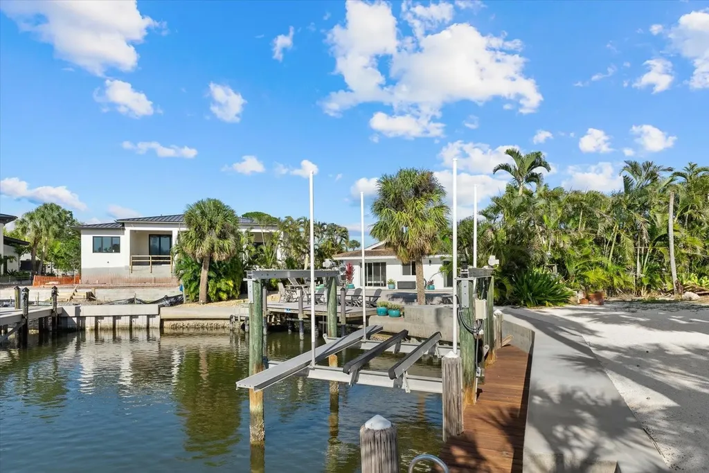 5448 Azure Way Sarasota FL 34242
