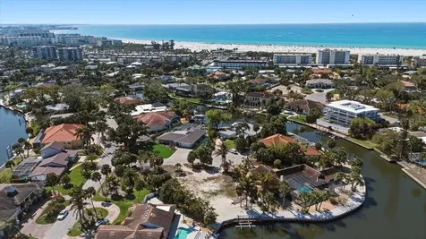 5448 Azure Way Sarasota FL 34242
