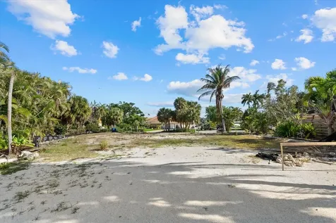 5448 Azure Way Sarasota FL 34242