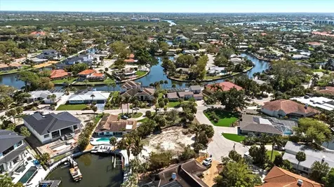 5448 Azure Way Sarasota FL 34242