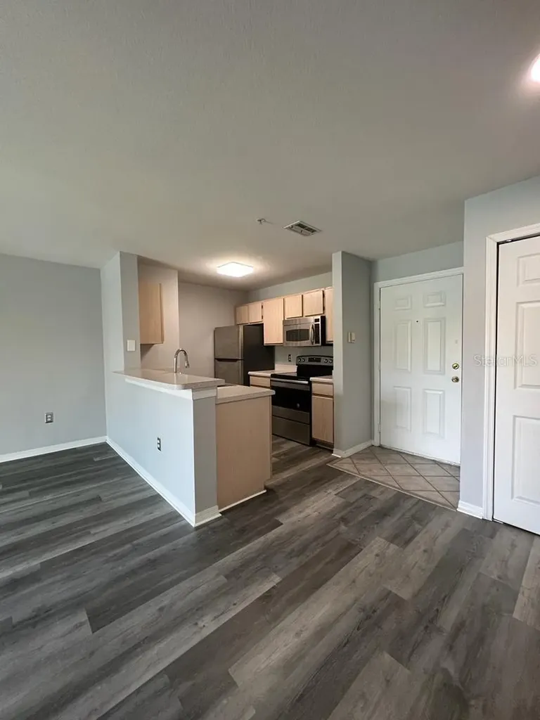 5467 Vineland Road Orlando FL 32811
