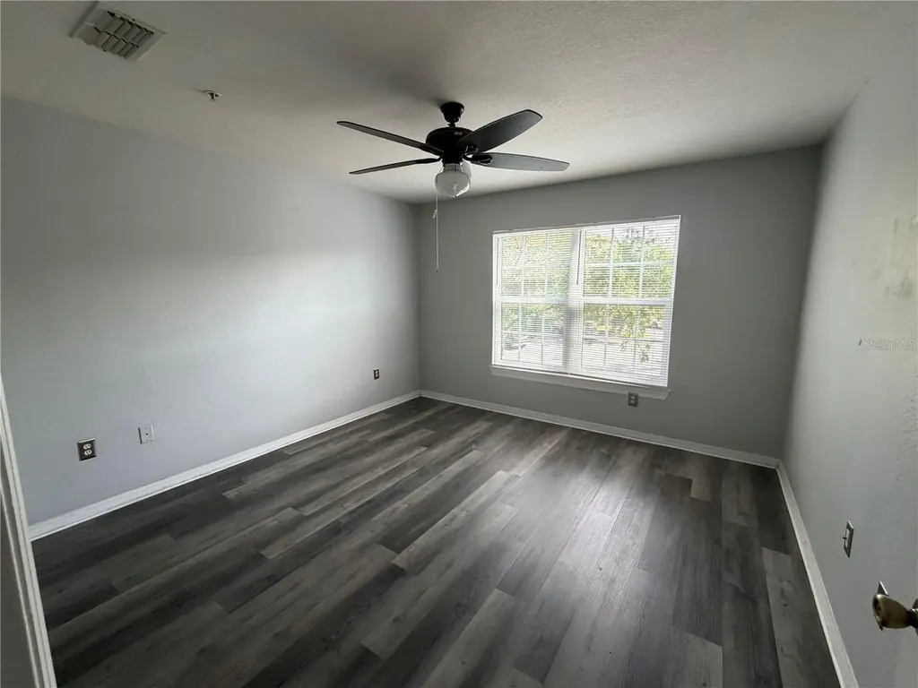 5467 Vineland Road Orlando FL 32811