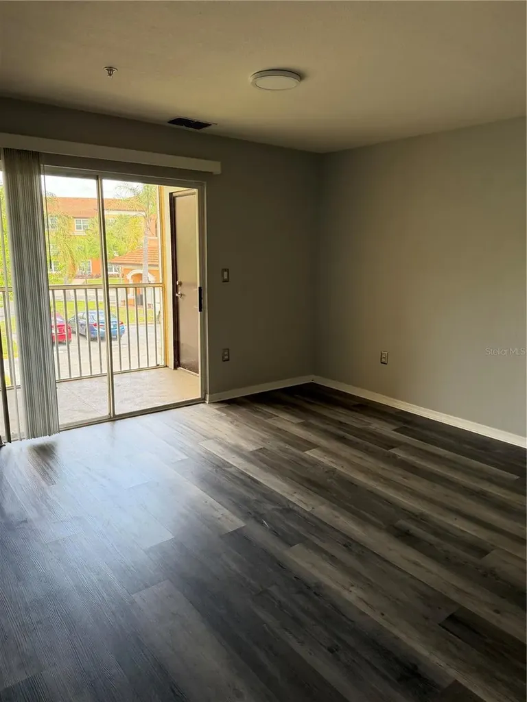 5467 Vineland Road Orlando FL 32811