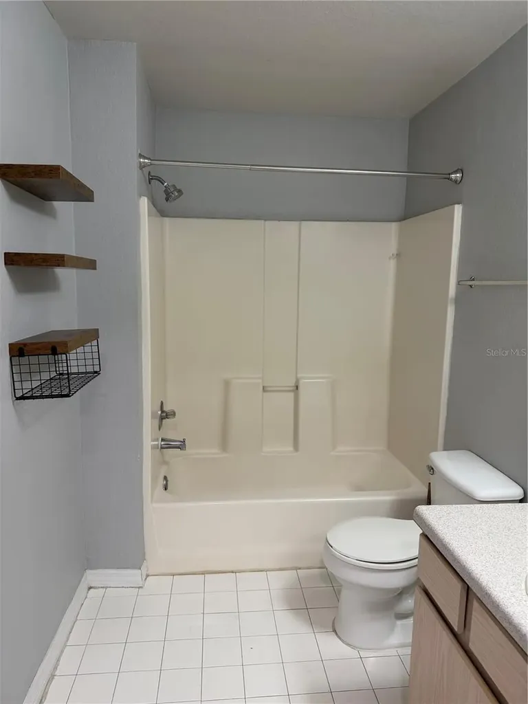 5467 Vineland Road Orlando FL 32811