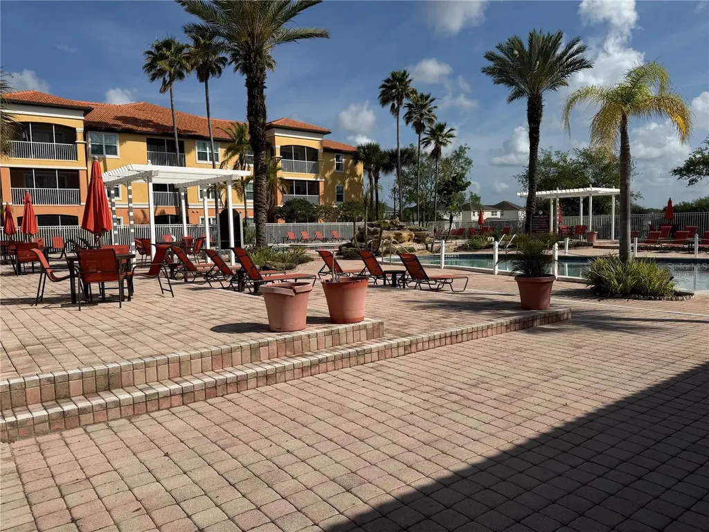 5467 Vineland Road Orlando FL 32811
