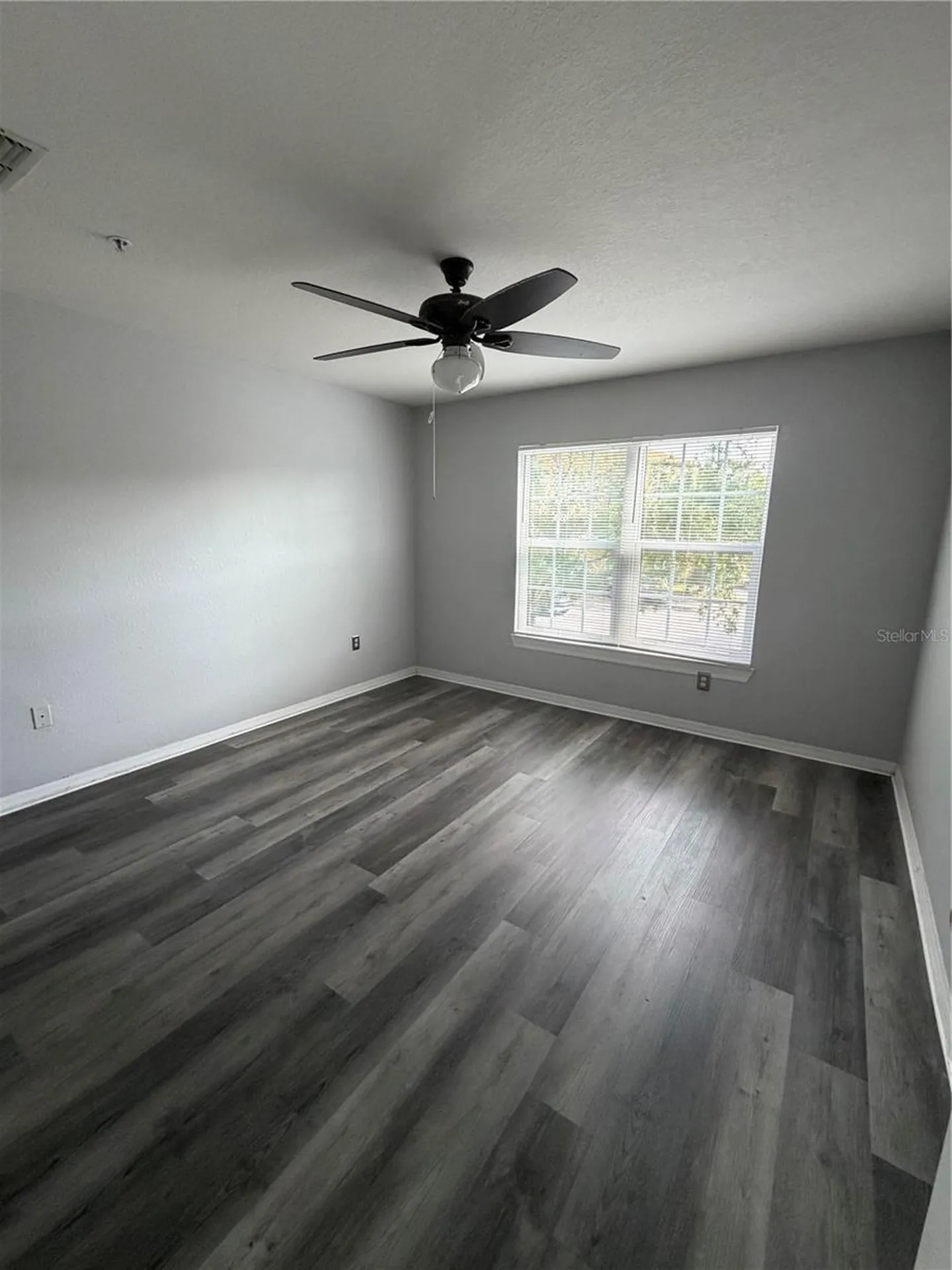 5467 Vineland Road Orlando FL 32811