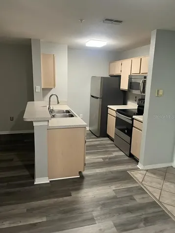 5467 Vineland Road Orlando FL 32811