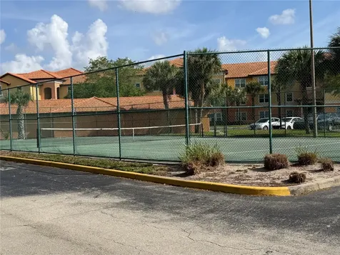 5467 Vineland Road Orlando FL 32811