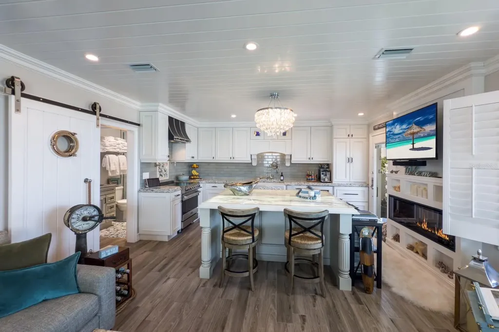 761 John Ringling Boulevard Sarasota FL 34236