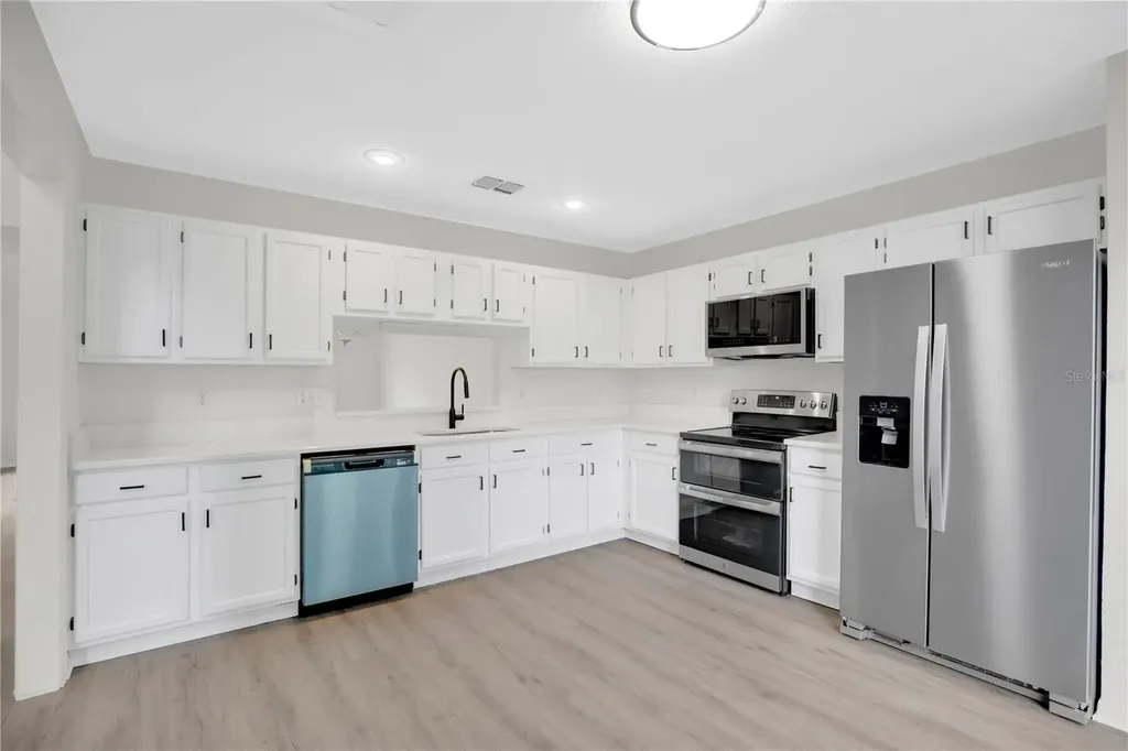 932 W Charing Cross Circle Lake Mary FL 32746