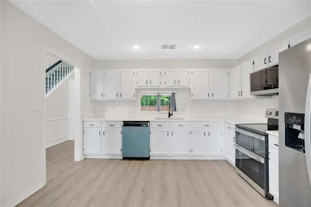932 W Charing Cross Circle Lake Mary FL 32746