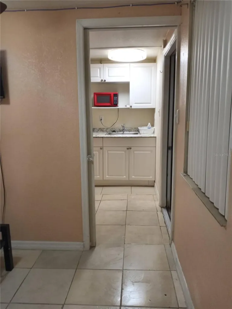 2538 W Hiawatha Street Tampa FL 33614