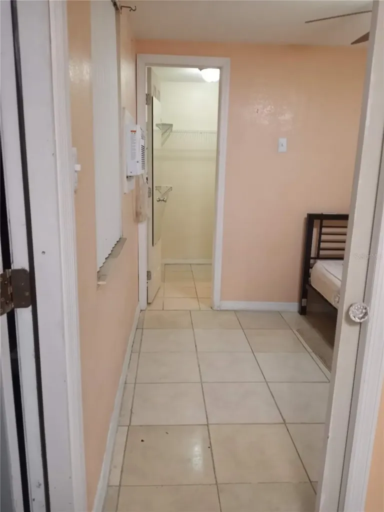 2538 W Hiawatha Street Tampa FL 33614