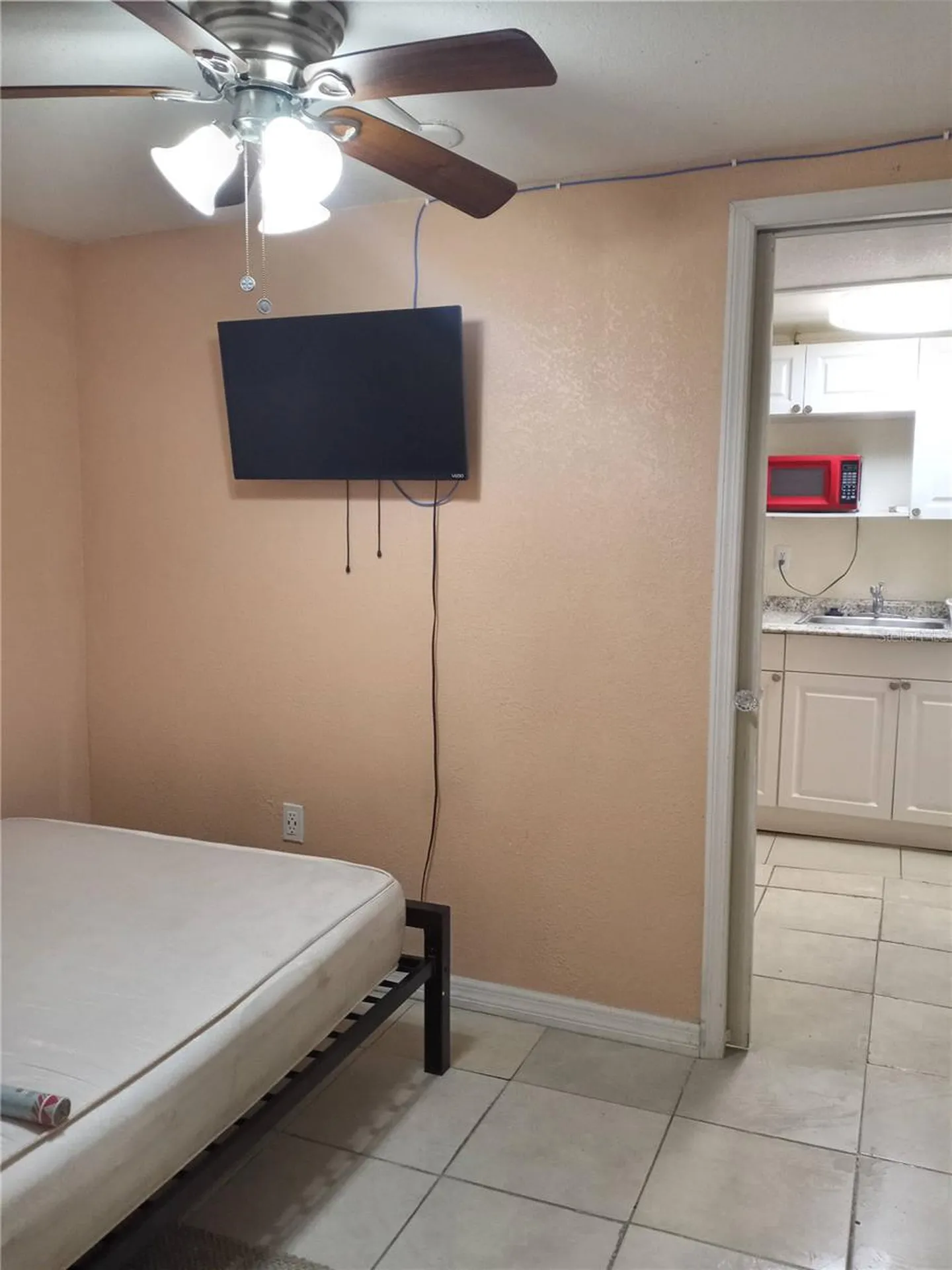 2538 W Hiawatha Street Tampa FL 33614
