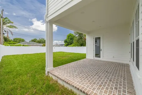441 47th Avenue N St Petersburg FL 33703