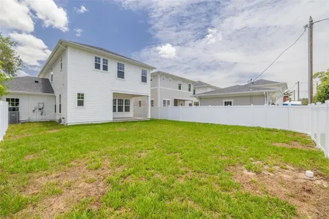 441 47th Avenue N St Petersburg FL 33703