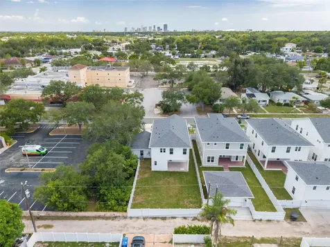 441 47th Avenue N St Petersburg FL 33703