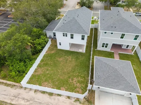 441 47th Avenue N St Petersburg FL 33703