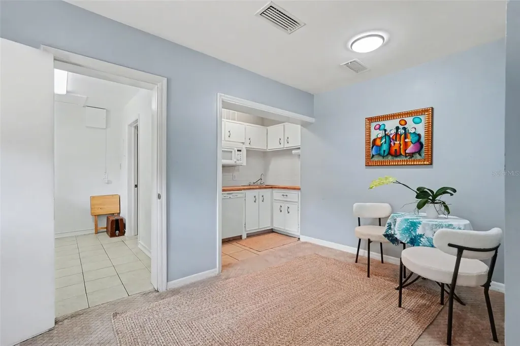15402 Lake Magdalene Boulevard Tampa FL 33613