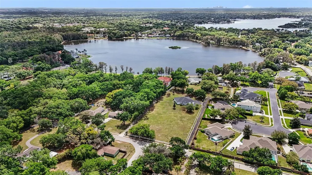 15402 Lake Magdalene Boulevard Tampa FL 33613