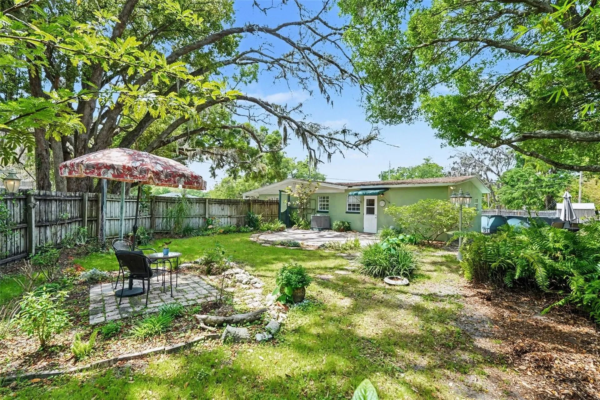 15402 Lake Magdalene Boulevard Tampa FL 33613