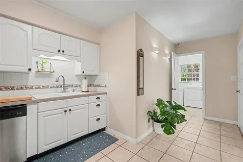 15402 Lake Magdalene Boulevard Tampa FL 33613