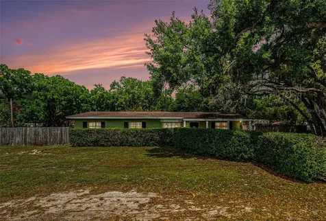 15402 Lake Magdalene Boulevard Tampa FL 33613