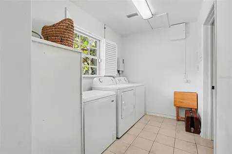 15402 Lake Magdalene Boulevard Tampa FL 33613