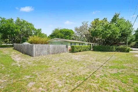 15402 Lake Magdalene Boulevard Tampa FL 33613