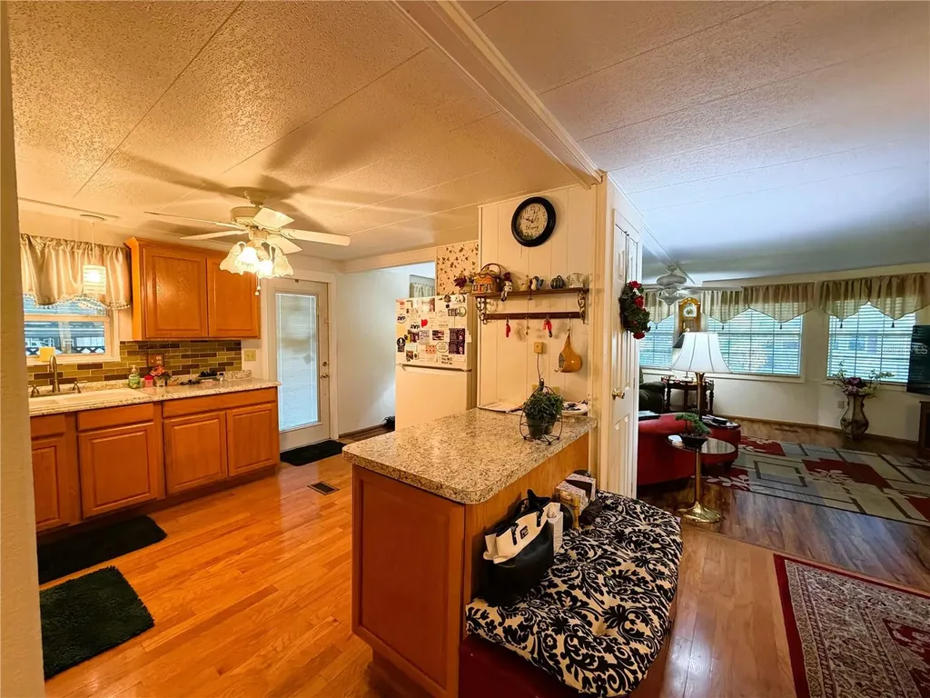 121 Azalea Trail Leesburg FL 34748