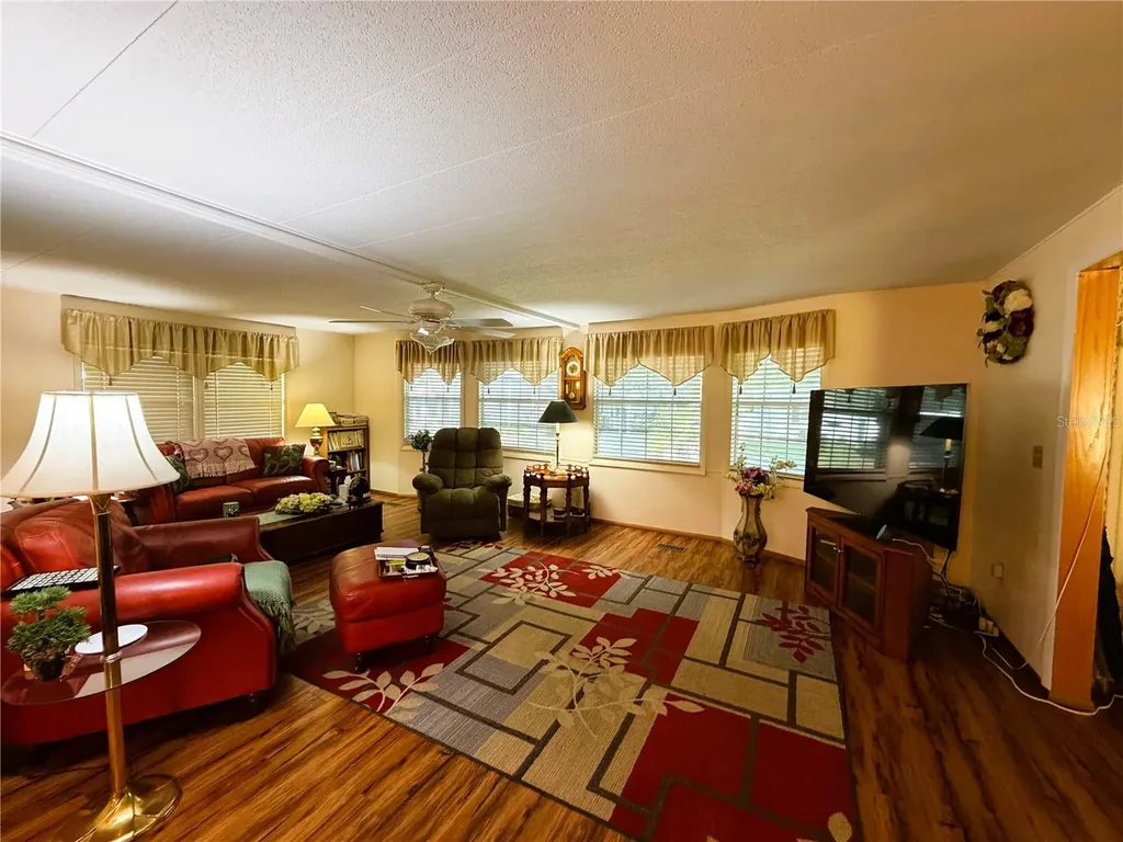 121 Azalea Trail Leesburg FL 34748