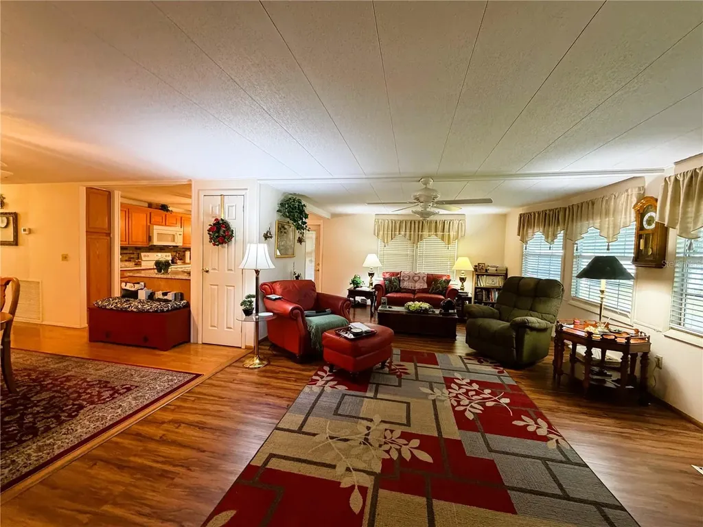 121 Azalea Trail Leesburg FL 34748