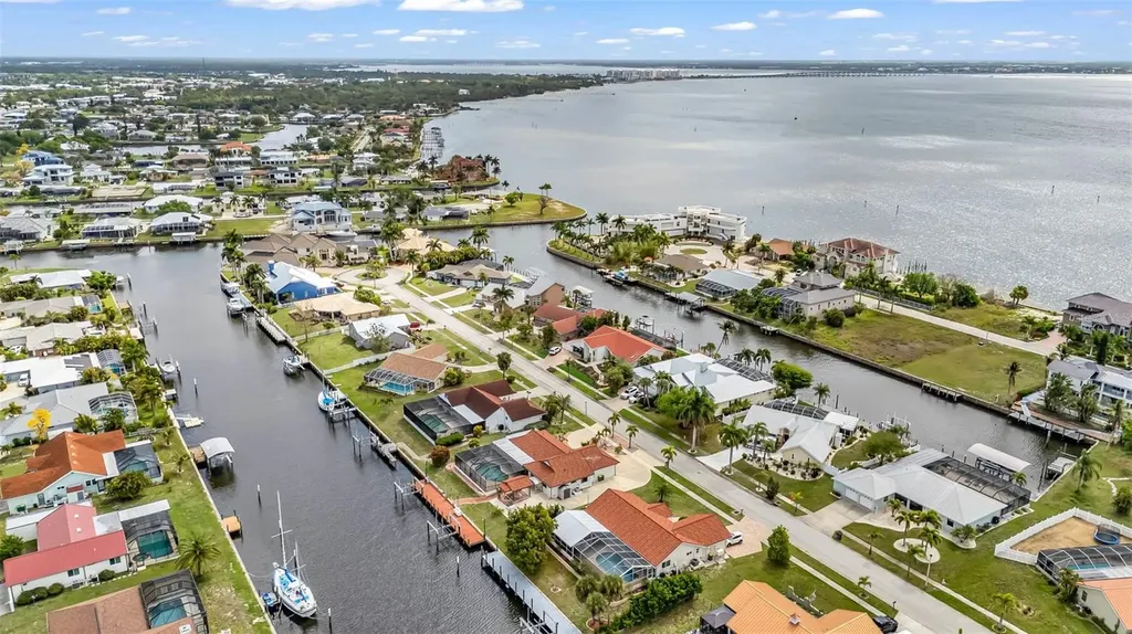 238 Fry Terrace SE Port Charlotte FL 33952