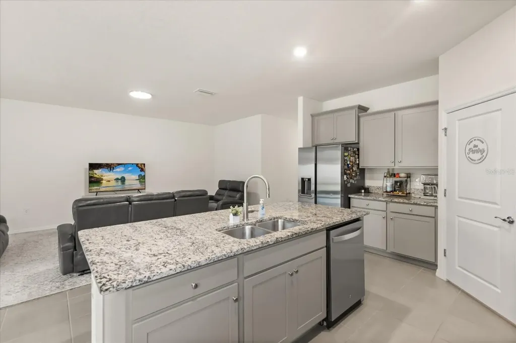 8324 Wheat Stone Drive Zephyrhills FL 33540