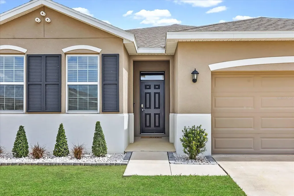 8324 Wheat Stone Drive Zephyrhills FL 33540