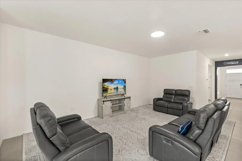 8324 Wheat Stone Drive Zephyrhills FL 33540