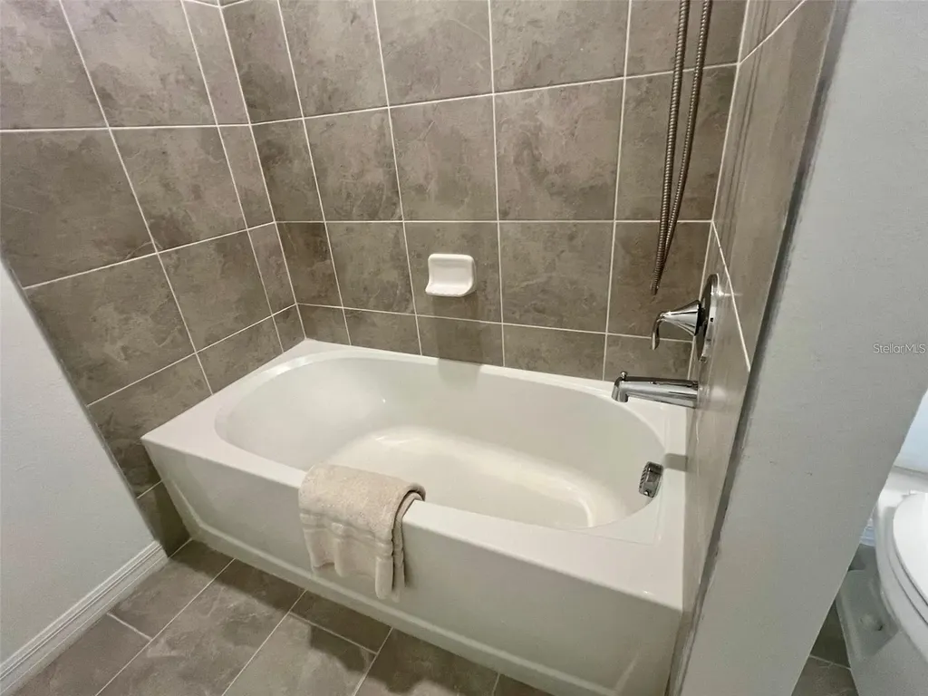 18114 Gawthrop Drive Bradenton FL 34211