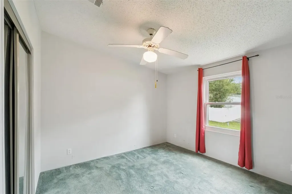 42 Maplehurst Avenue Debary FL 32713