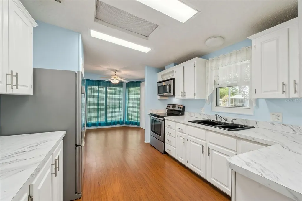42 Maplehurst Avenue Debary FL 32713
