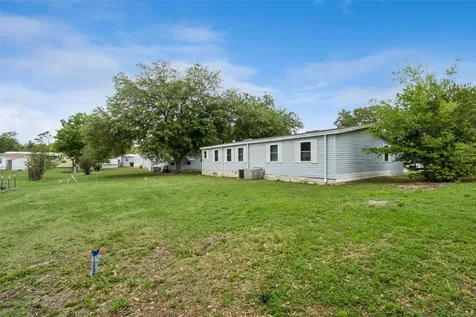 42 Maplehurst Avenue Debary FL 32713