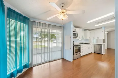 42 Maplehurst Avenue Debary FL 32713