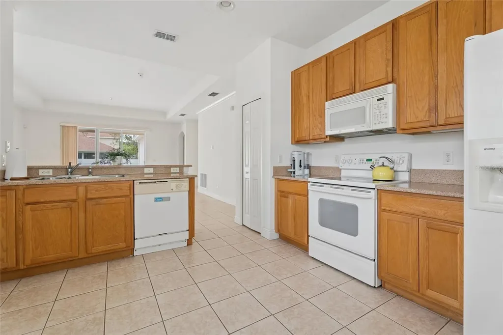 14227 Lake Live Oak Drive Orlando FL 32828